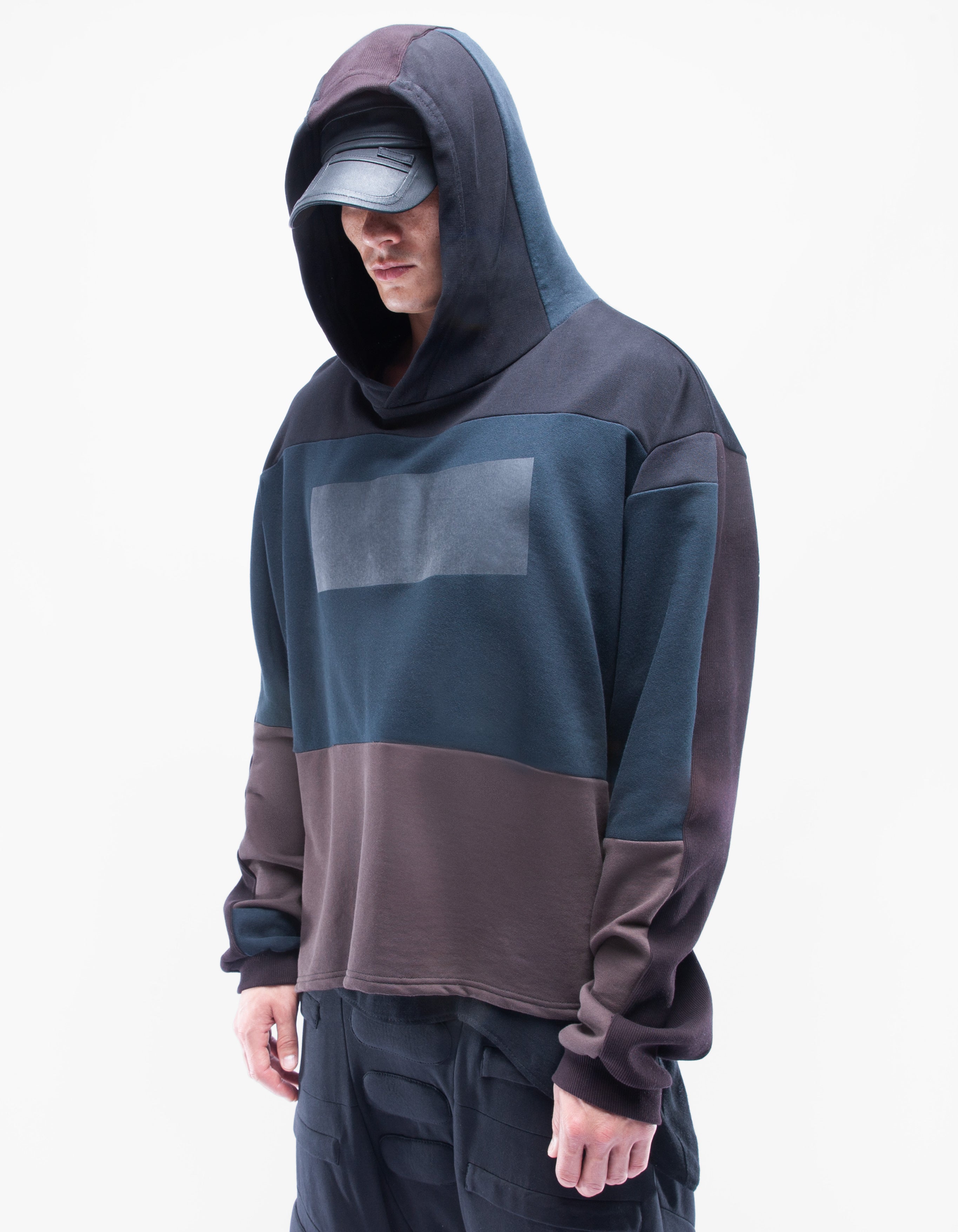 HOODY BREAKTHROUGH M