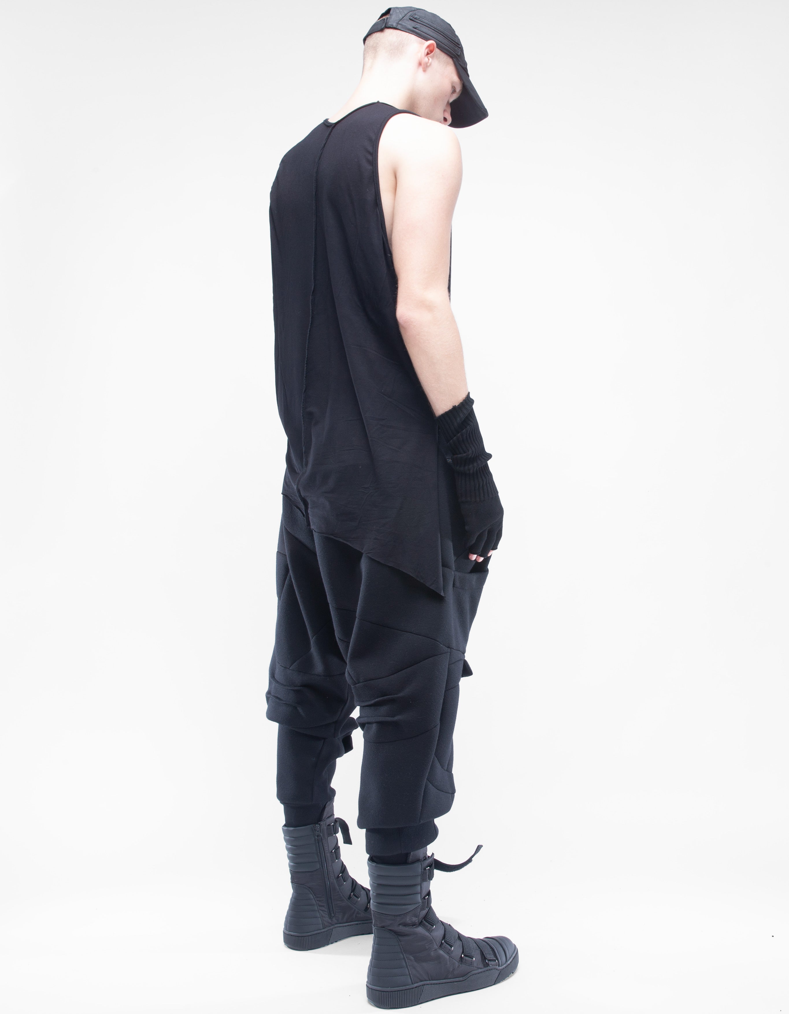 VEST EASY BLACK